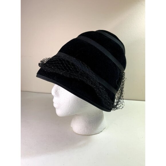 Vintage Women's Velvet Beehive Hat with Black Net and Tiered Bows - Picture 4 of 8